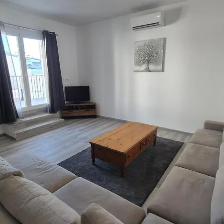 Feliz - Large - Pool